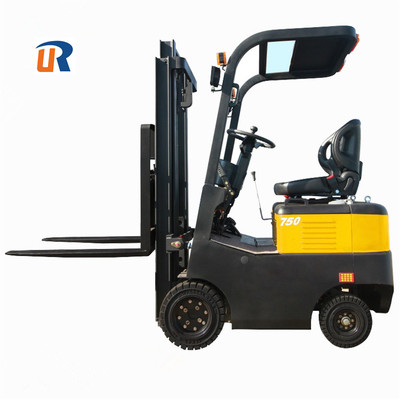 Electric forklift UREF750